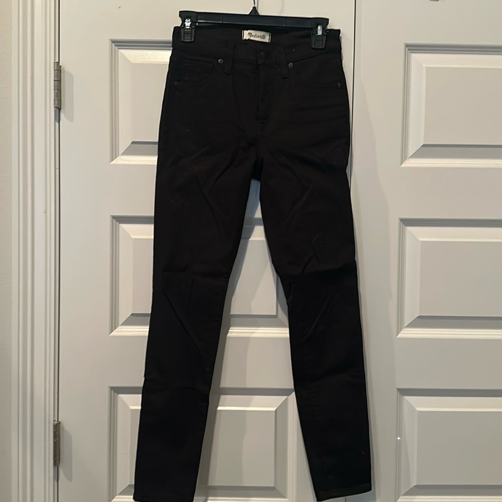 Madewell Black skinny leg jeans, size 26